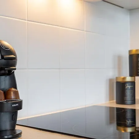 Urban Chic - Luxury 2-bedroom In Center, Pereca Street 바르샤바