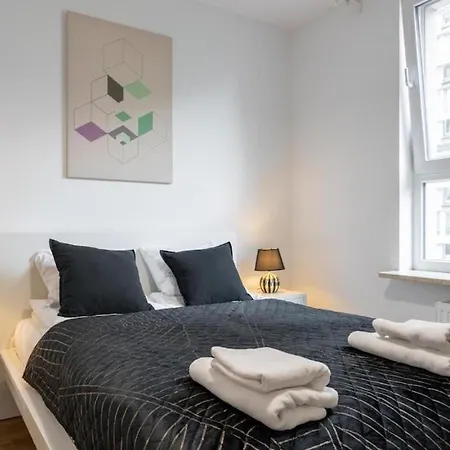 Panorama - Rondo Onz - Luxury - 2 Bedrooms - Pereca Street * Varšava