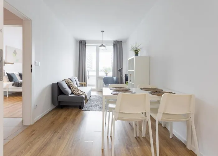 Urban Chic - Luxury 2-bedroom In Center, Pereca Street Apartament *