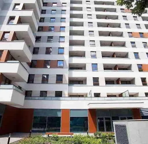 Urban Chic - Luxury 2-bedroom In Center, Pereca Street Apartament Warszawa