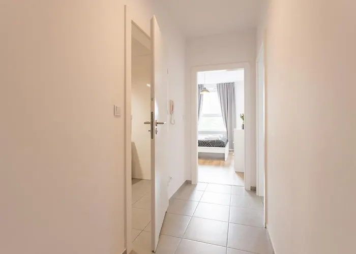 Urban Chic - Luxury 2-bedroom In Center, Pereca Street * Warszawa